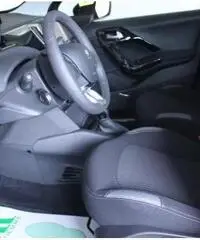 PEUGEOT 208 PureTech 82 5 porte Active PEUGEOT 208 PureTech 82 5 porte Active