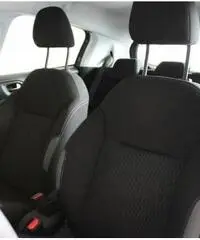 PEUGEOT 208 PureTech 82 5 porte Active PEUGEOT 208 PureTech 82 5 porte Active