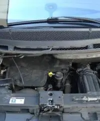 PEUGEOT 807 2.0 HDi 136CV ST PEUGEOT 807 2.0 HDi 136CV ST