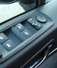 PEUGEOT 807 2.0 HDi 136CV ST PEUGEOT 807 2.0 HDi 136CV ST