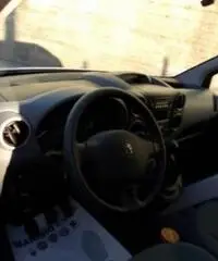 Peugeot Partner BlueHDi 100 L2 Furgone Comfort Peugeot Partner BlueHDi 100 L2 Furgone Comfort