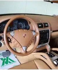 PORSCHE Cayenne 3.2 V6 A/T PORSCHE Cayenne 3.2 V6 A/T