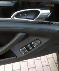 PORSCHE Panamera 3.0 Diesel PORSCHE Panamera 3.0 Diesel