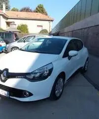 Renault Clio 1.2 75CV 5 porte Live X NEOPATENTATI Renault Clio 1.2 75CV 5 porte Live X NEOPATENTATI