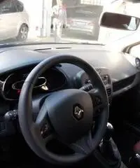 Renault Clio 1.2 75CV 5 porte Live X NEOPATENTATI Renault Clio 1.2 75CV 5 porte Live X NEOPATENTATI