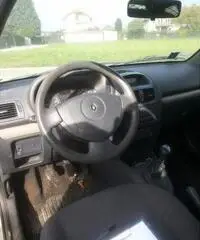 RENAULT Clio 1.5 dCi 65CV cat 3 porte Access Van cambializato RENAULT Clio 1.5 dCi 65CV cat 3 porte Access Van cambializato