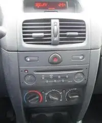 Renault Clio 1.5 dCi 82Cv. 5 PORTE ICE Renault Clio 1.5 dCi 82Cv. 5 PORTE ICE