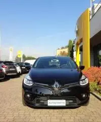 RENAULT Clio dCi 8V 90CV Start&Stop 5 porte Energy Intens RENAULT Clio dCi 8V 90CV Start&Stop 5 porte Energy Intens