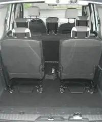 RENAULT Grand Kangoo 15 dci SS 110cv 7pti RENAULT Grand Kangoo 15 dci SS 110cv 7pti