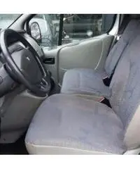 RENAULT Trafic 1.9 dCi 100 Cv 9 Posti RENAULT Trafic 1.9 dCi 100 Cv 9 Posti