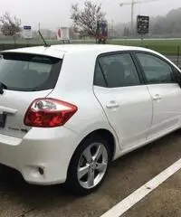 TOYOTA Auris 1.8 HSD 5 porte Active