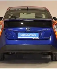 TOYOTA Prius 1.8 Style TECH PACK TOYOTA Prius 1.8 Style TECH PACK