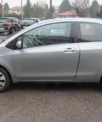 TOYOTA Yaris 1.0 3 porte Now TOYOTA Yaris 1.0 3 porte Now