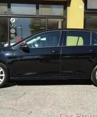 VOLKSWAGEN Golf 1.6TDi HighLine 5porte Blue Motion VOLKSWAGEN Golf 1.6TDi HighLine 5porte Blue Motion