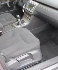 VOLKSWAGEN Passat 1.9 TDI/105CV DPF Var. Comf.