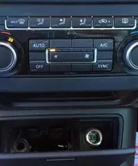 Volkswagen Tiguan 2.0TDI 140CV 4x4 DSG NAVI+CRUISE CONTROL+ALCANTARA Volkswagen Tiguan 2.0TDI 140CV 4x4 DSG NAVI+CRUISE CONTROL+ALCANTARA