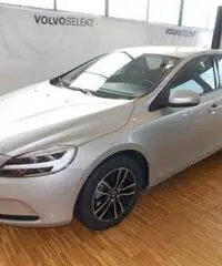 VOLVO V40 D2 Momentum