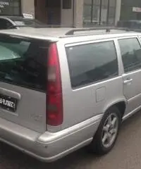 VOLVO V70 2.5 TDI