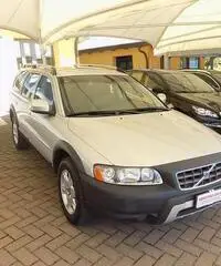 Volvo XC70 XC70 2.4 D5 AWD CROSS COUNTRY CV 185 CAMBIO AUT. Volvo XC70 XC70 2.4 D5 AWD CROSS COUNTRY CV 185 CAMBIO AUT.