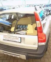 Volvo XC70 XC70 2.4 D5 AWD CROSS COUNTRY CV 185 CAMBIO AUT. Volvo XC70 XC70 2.4 D5 AWD CROSS COUNTRY CV 185 CAMBIO AUT.