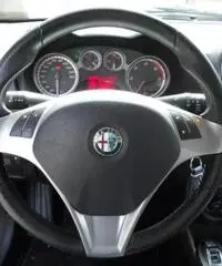 Alfa Romeo Mito 1.6 Jtdm 16V Dist. Sport Pack DNA My'10 Alfa Romeo Mito 1.6 Jtdm 16V Dist. Sport Pack DNA My'10