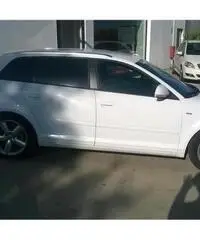 AUDI A3 SPB. 2.0 TDI F.AP. S tronic Ambition SLINE AUDI A3 SPB. 2.0 TDI F.AP. S tronic Ambition SLINE