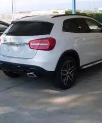 MERCEDES-BENZ GLA 200 d Automatic Enduro Activity MERCEDES-BENZ GLA 200 d Automatic Enduro Activity