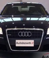 AUDI A8 4.2 TDI QUATTRO 326 CV AUDI A8 4.2 TDI QUATTRO 326 CV