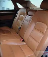 AUDI A8 4.2 TDI QUATTRO 326 CV AUDI A8 4.2 TDI QUATTRO 326 CV
