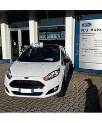 FORD Fiesta 1.5 TDCi 75CV 5 porte Black & White Edition FORD Fiesta 1.5 TDCi 75CV 5 porte Black & White Edition