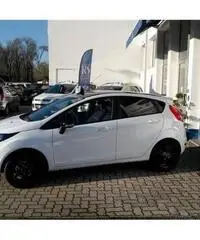 FORD Fiesta 1.5 TDCi 75CV 5 porte Black & White Edition FORD Fiesta 1.5 TDCi 75CV 5 porte Black & White Edition