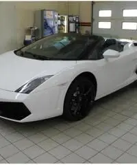 Lamborghini Gallardo 5.2 V10 LP550-2 Spyder Lamborghini Gallardo 5.2 V10 LP550-2 Spyder