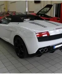 Lamborghini Gallardo 5.2 V10 LP550-2 Spyder Lamborghini Gallardo 5.2 V10 LP550-2 Spyder