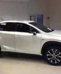 Lexus NX 300h HYBRID 4WD F-SPORT Lexus NX 300h HYBRID 4WD F-SPORT