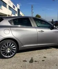 ALFA ROMEO Giulietta 1.6 JTDm 120 CV SUPER +Navi+Vetri scuri+ ALFA ROMEO Giulietta 1.6 JTDm 120 CV SUPER +Navi+Vetri scuri+