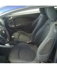 ALFA ROMEO MiTo 1.3 JTDm 85 CV S&S Distinctive OK NEOPATENTATI Q.V ALFA ROMEO MiTo 1.3 JTDm 85 CV S&S Distinctive OK NEOPATENTATI Q.V