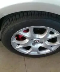 ALFA ROMEO MiTo 1.6 JTDm 16V Distinctive ALFA ROMEO MiTo 1.6 JTDm 16V Distinctive