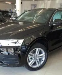 AUDI Q3 2.0 TDI 150 CV Sport +Navi +Xenon + AUDI Q3 2.0 TDI 150 CV Sport +Navi +Xenon +