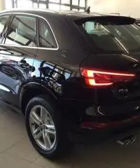 AUDI Q3 2.0 TDI 150 CV Sport +Navi +Xenon + AUDI Q3 2.0 TDI 150 CV Sport +Navi +Xenon +