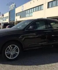 AUDI Q3 2.0 TDI 150 CV Sport +Navi +Xenon + AUDI Q3 2.0 TDI 150 CV Sport +Navi +Xenon +