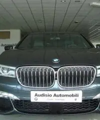 BMW 730 xDrive M Sport BMW 730 xDrive M Sport