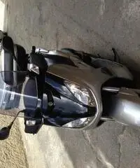 X-max 250 yamaha grigio