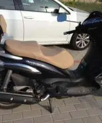 SCOOTER BEVERLY TOURER 400cc