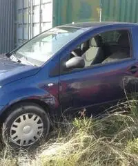 CITROEN C2 autocarro diesel (motore rotto) CITROEN C2 autocarro diesel (motore rotto)