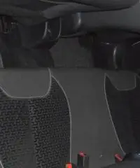 Citroen C3 1.4 HDi 70 Exclusive Style+cerchi16+vetro panorama Citroen C3 1.4 HDi 70 Exclusive Style+cerchi16+vetro panorama