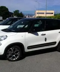 FIAT 500L 1.3 95cv €6 Multijet Trekking +NAVIG.+CLIMA AUTOM FIAT 500L 1.3 95cv €6 Multijet Trekking +NAVIG.+CLIMA AUTOM