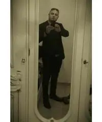 Cerco una ragazza Cerco una ragazza