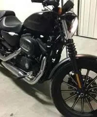 Harley-Davidson Sportster 883 Iron Harley-Davidson Sportster 883 Iron