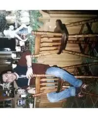 Ragazzo semplice, educato molto divertente Ragazzo semplice, educato molto divertente