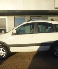 FIAT Panda 1.3 MJT 16V DPF 4x4 Climbing NEOPATENTATI!!!